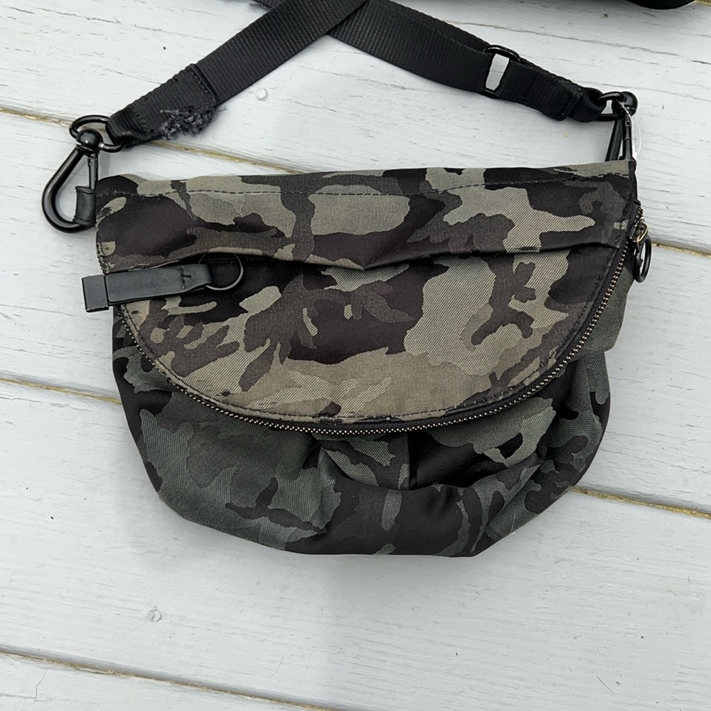 Lululemon all night festival bag